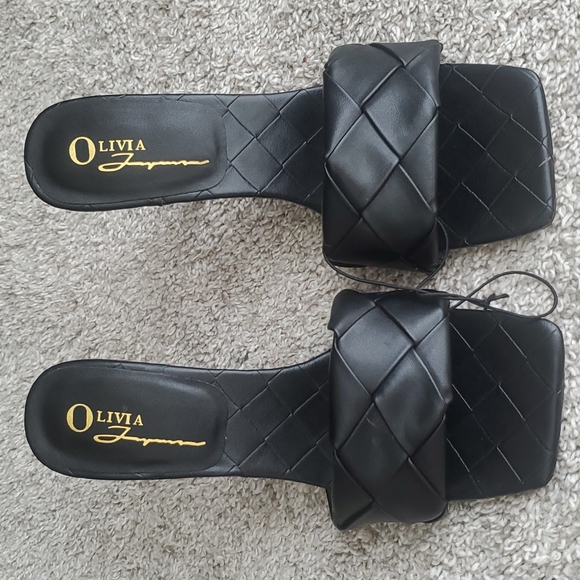 Heels - Picture 2 of 6